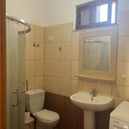7 Villa *
