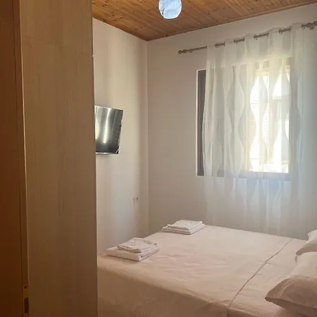 Villa 7 *